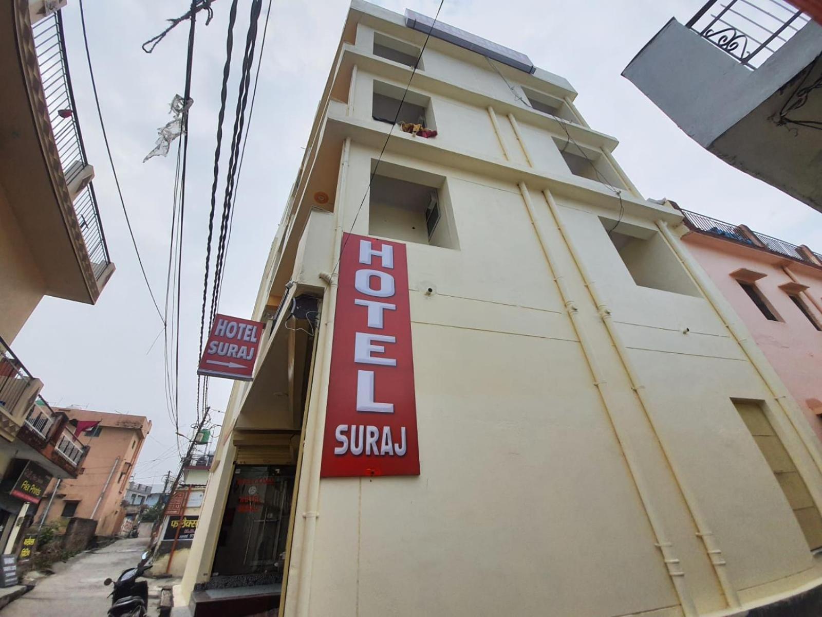 Hotel Suraj Risikés Kültér fotó